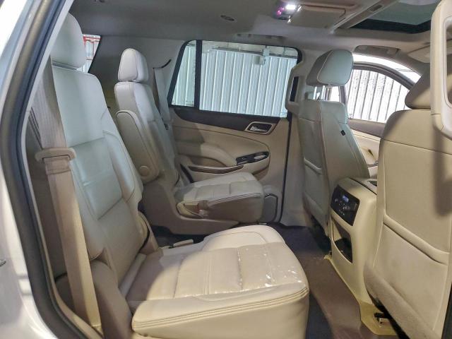 GMC Yukon Denali Image 5