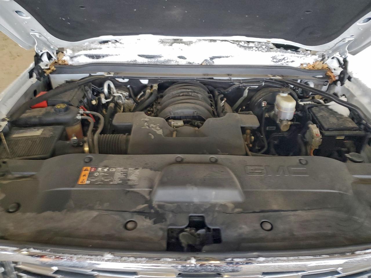 GMC Yukon Denali Image 9