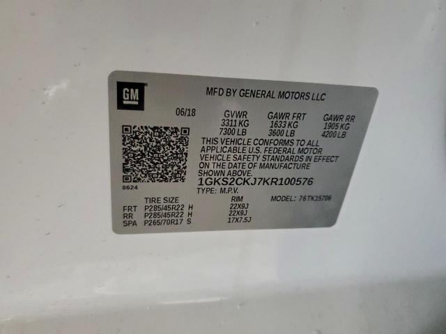 GMC Yukon Denali Image 12