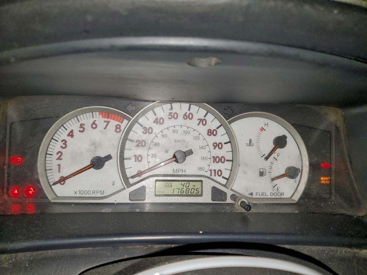 Toyota Corolla Ce Image 6