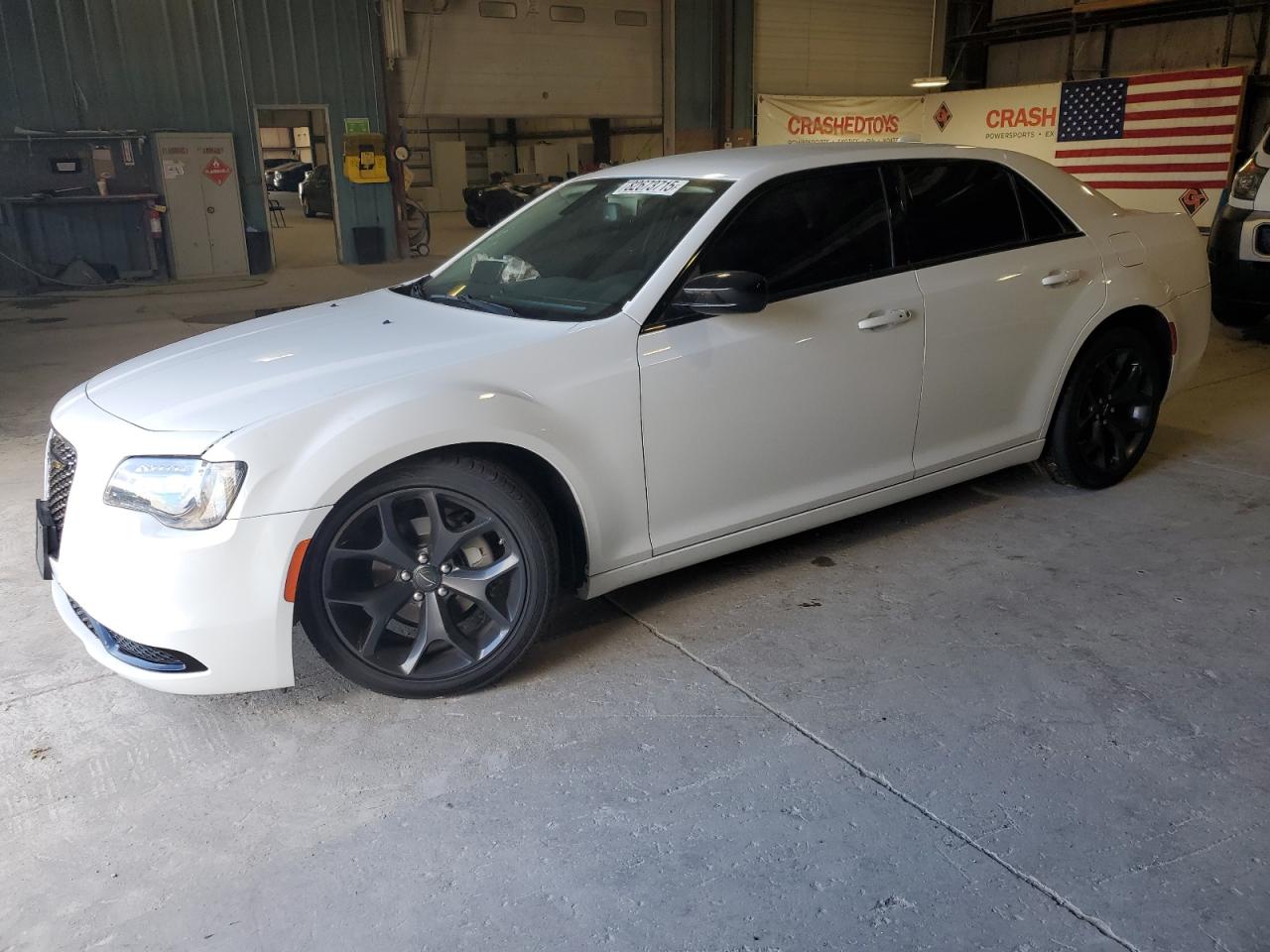 Chrysler 300 Touring Image 1