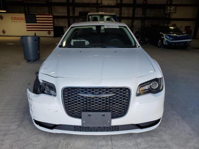 Chrysler 300 Touring Image 12