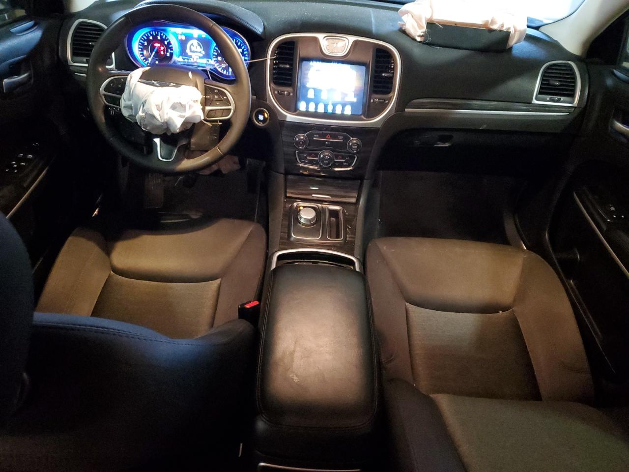 Chrysler 300 Touring Image 10