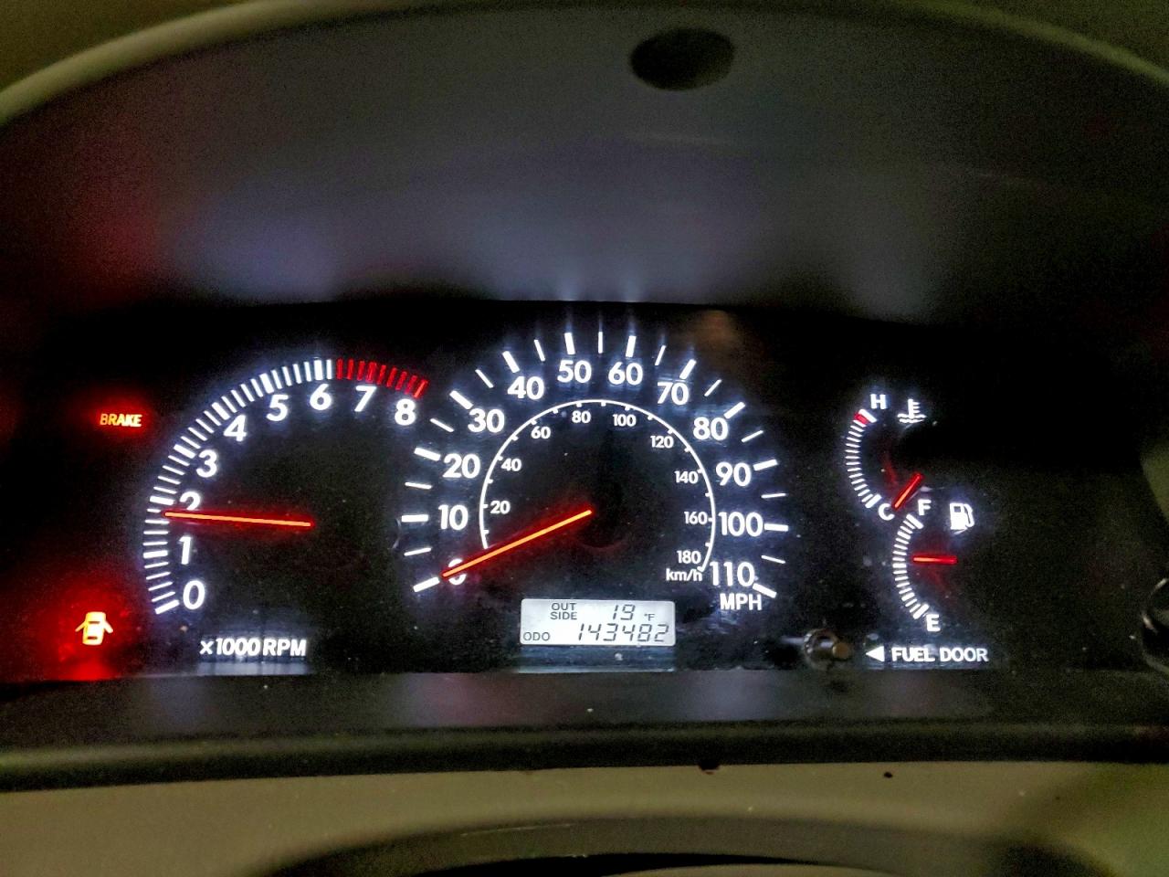 Toyota Corolla Ce Image 12