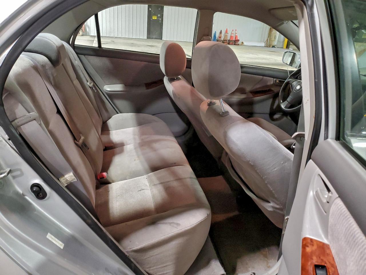 Toyota Corolla Ce Image 5