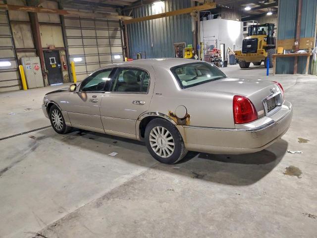 Lincoln Towncar Executive Image 4