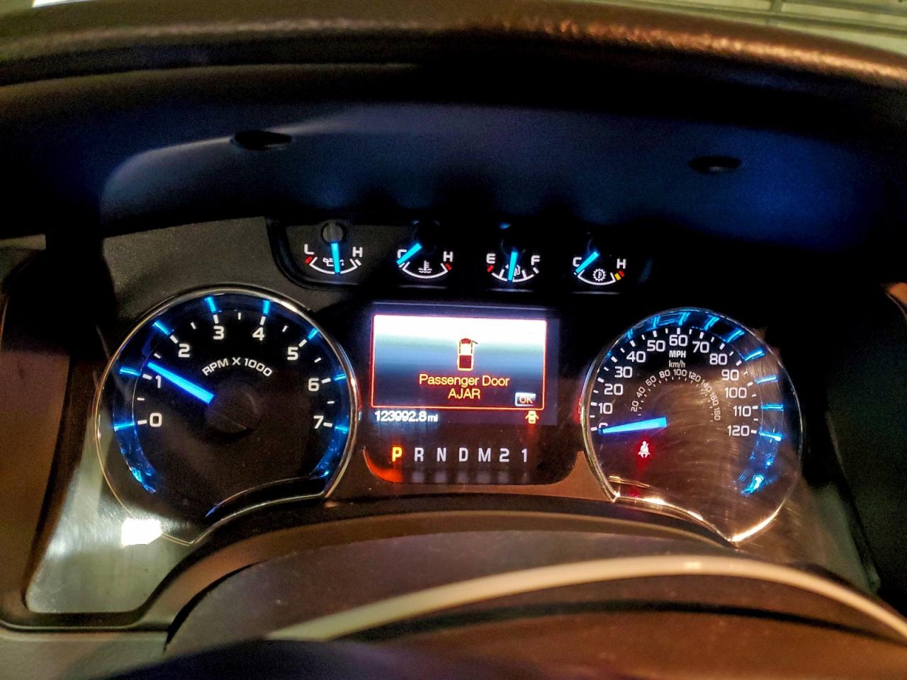 Ford F-150 Super Cab Image 5