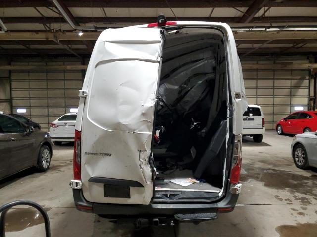 Mercedes-Benz Sprinter 2500 Image 13