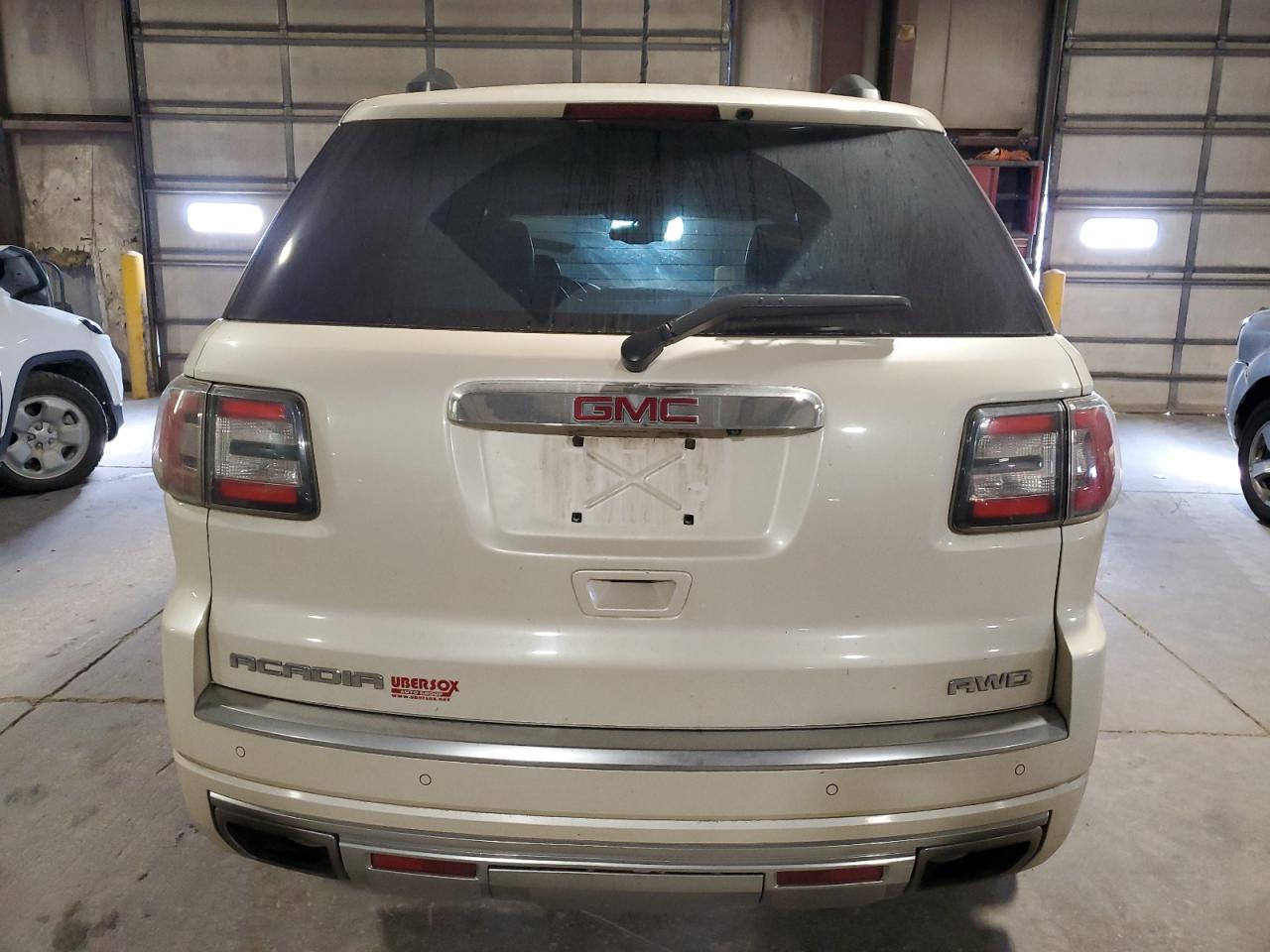 GMC Acadia Denali Image 5