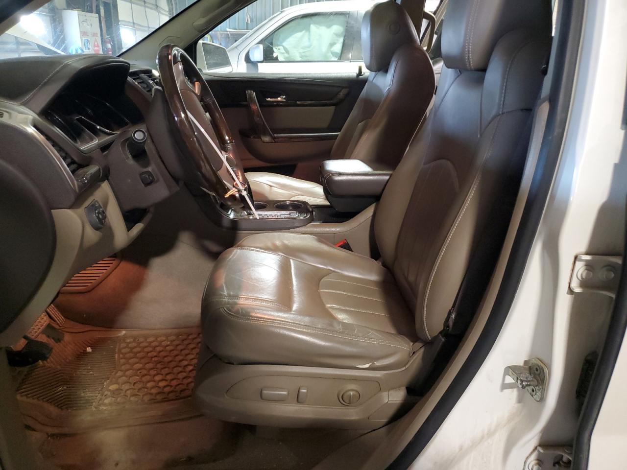 GMC Acadia Denali Image 7