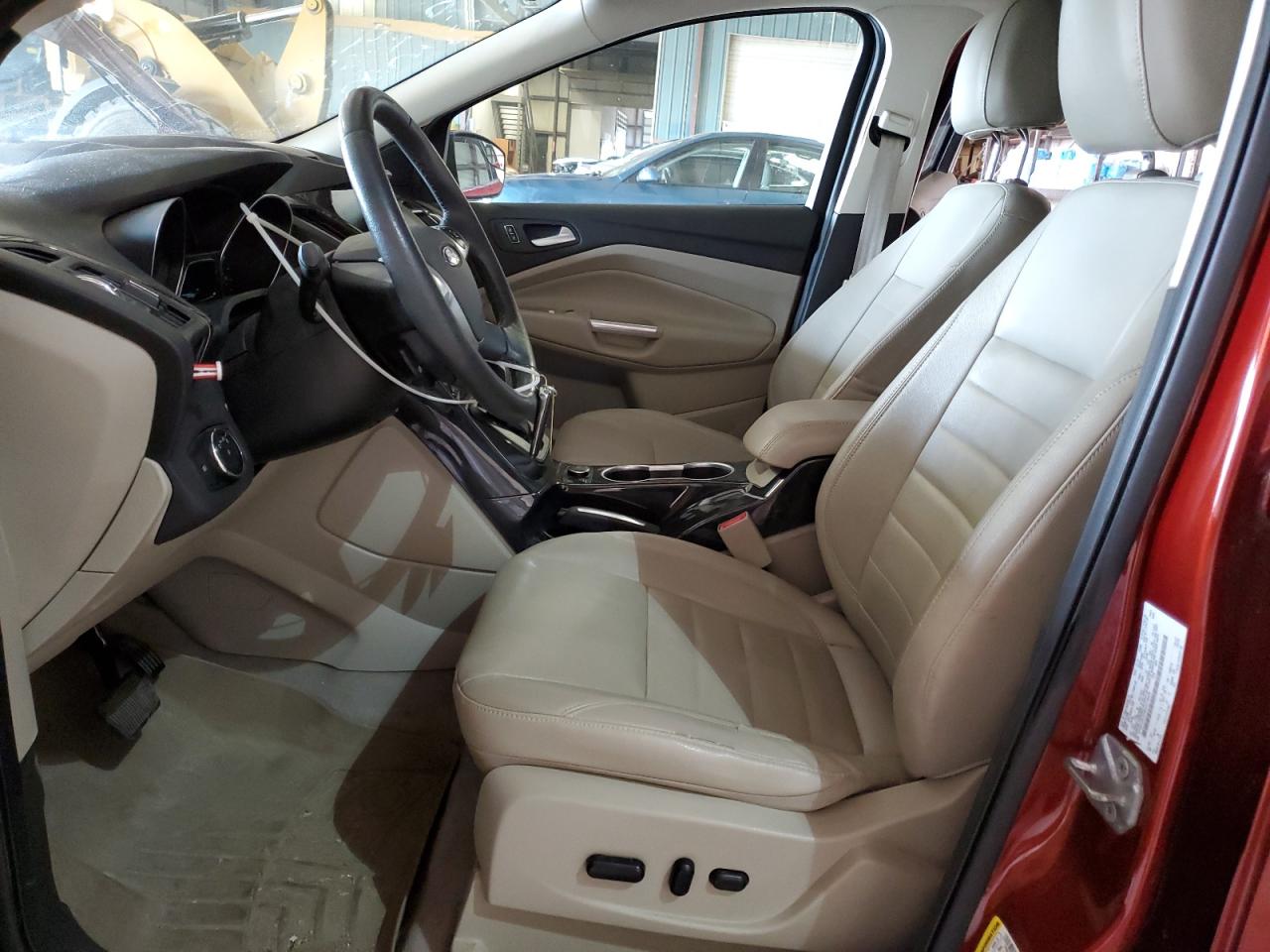 Ford Escape Titanium Image 8