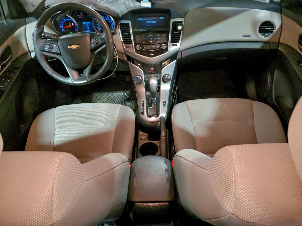 Chevrolet Cruze Lt Image 3