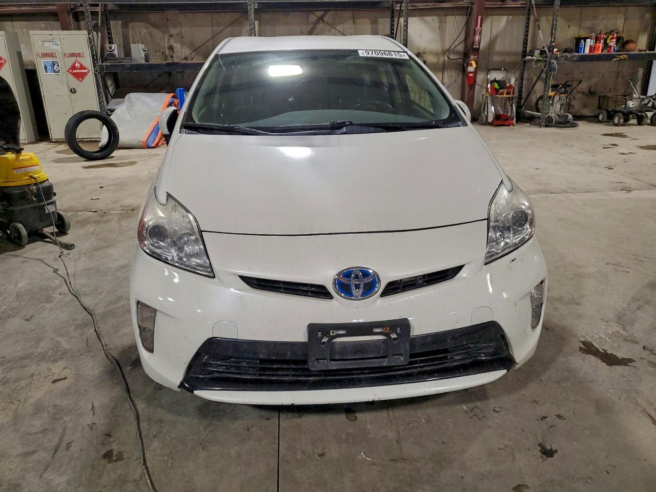Toyota Prius Image 4