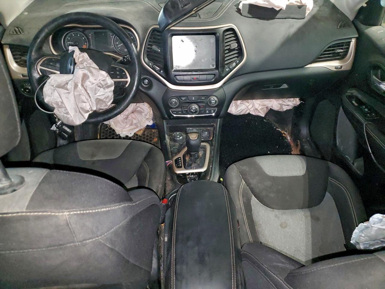 Jeep Grand Cherokee Latitude Image 5