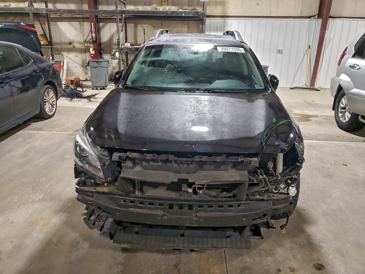 Subaru Outback 3.6r Limited Image 2