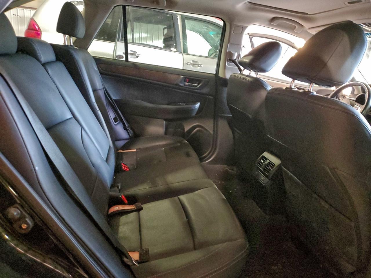 Subaru Outback 3.6r Limited Image 13