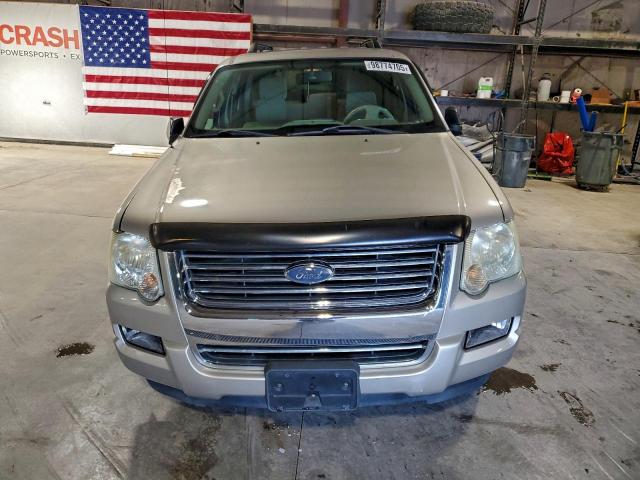 Ford Explorer Xlt Image 4