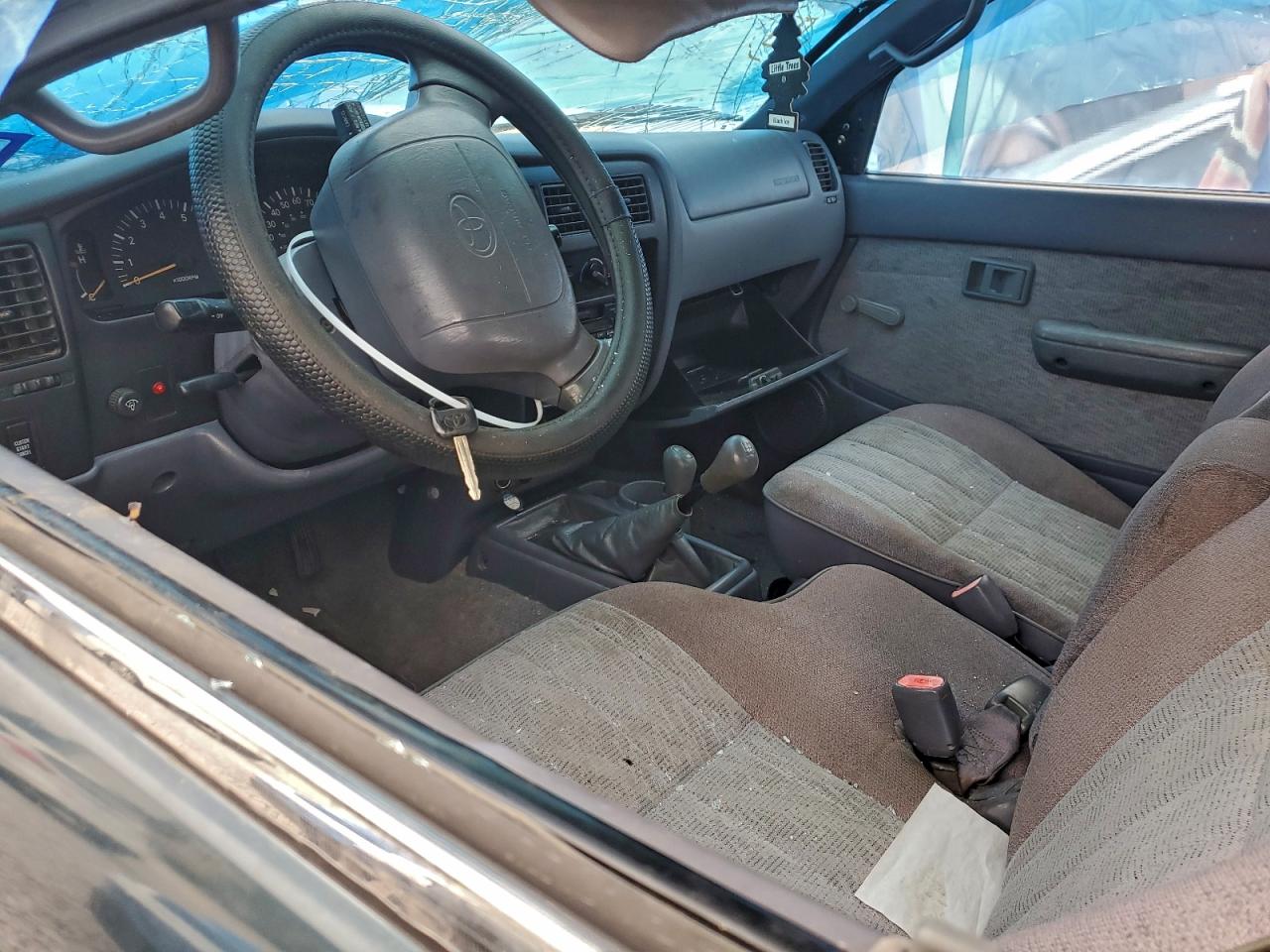 Toyota Tacoma Xtracab Image 12