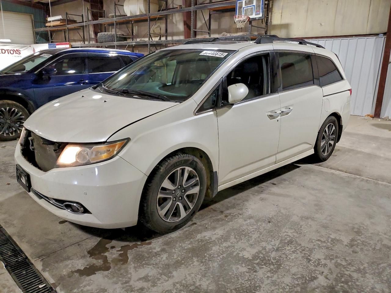 Honda Odyssey Touring Image 1