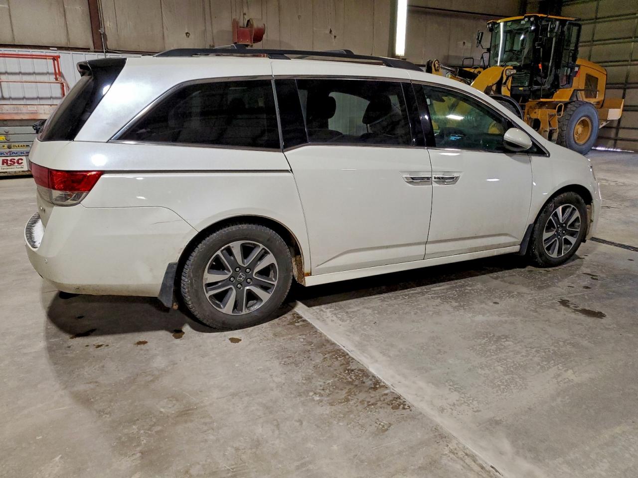 Honda Odyssey Touring Image 11