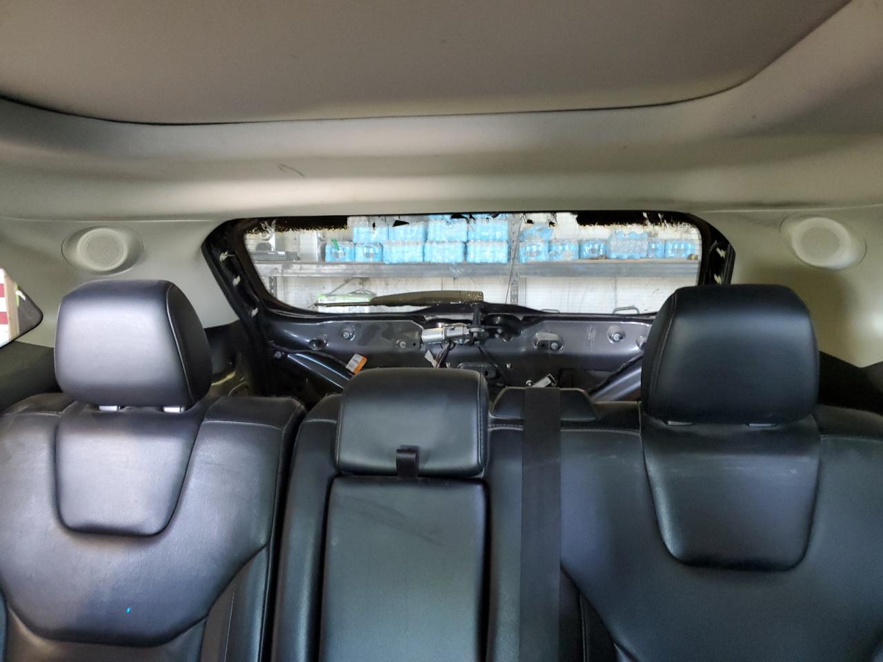 Ford Edge Titanium Image 8