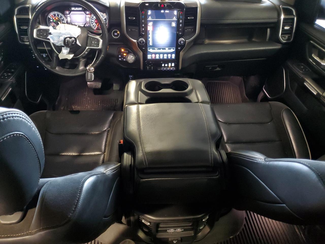 Ram 1500 Laramie Image 9