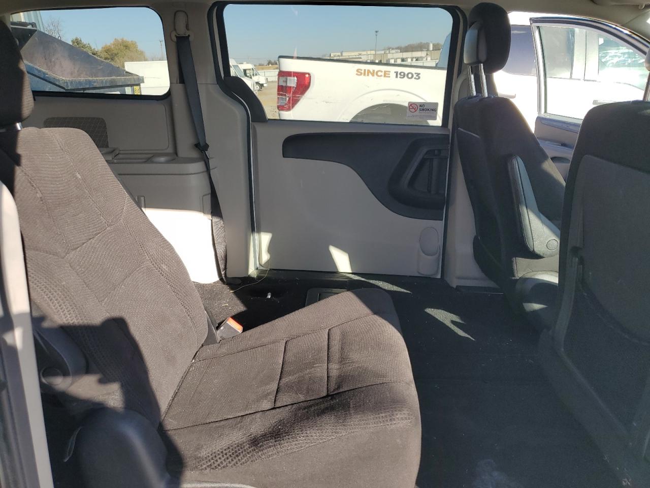 Dodge Caravan Se Image 8