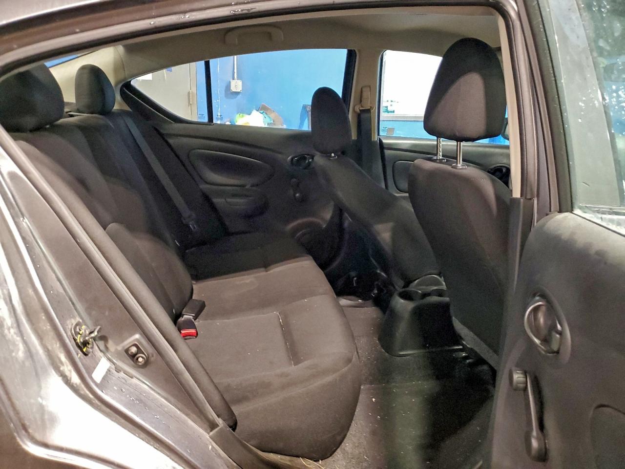 Nissan Versa S Image 4