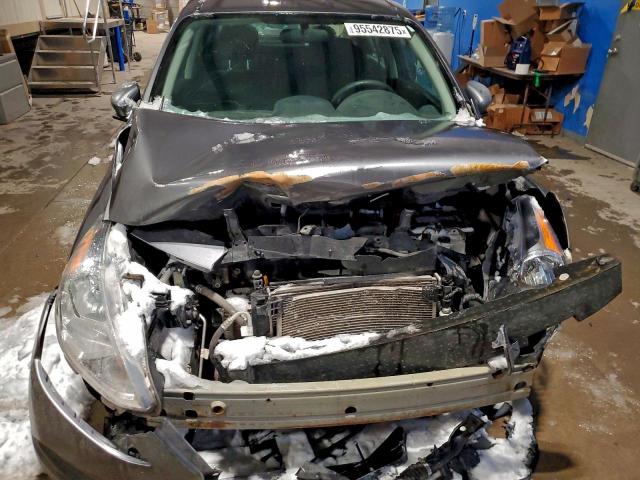 Nissan Versa S Image 9