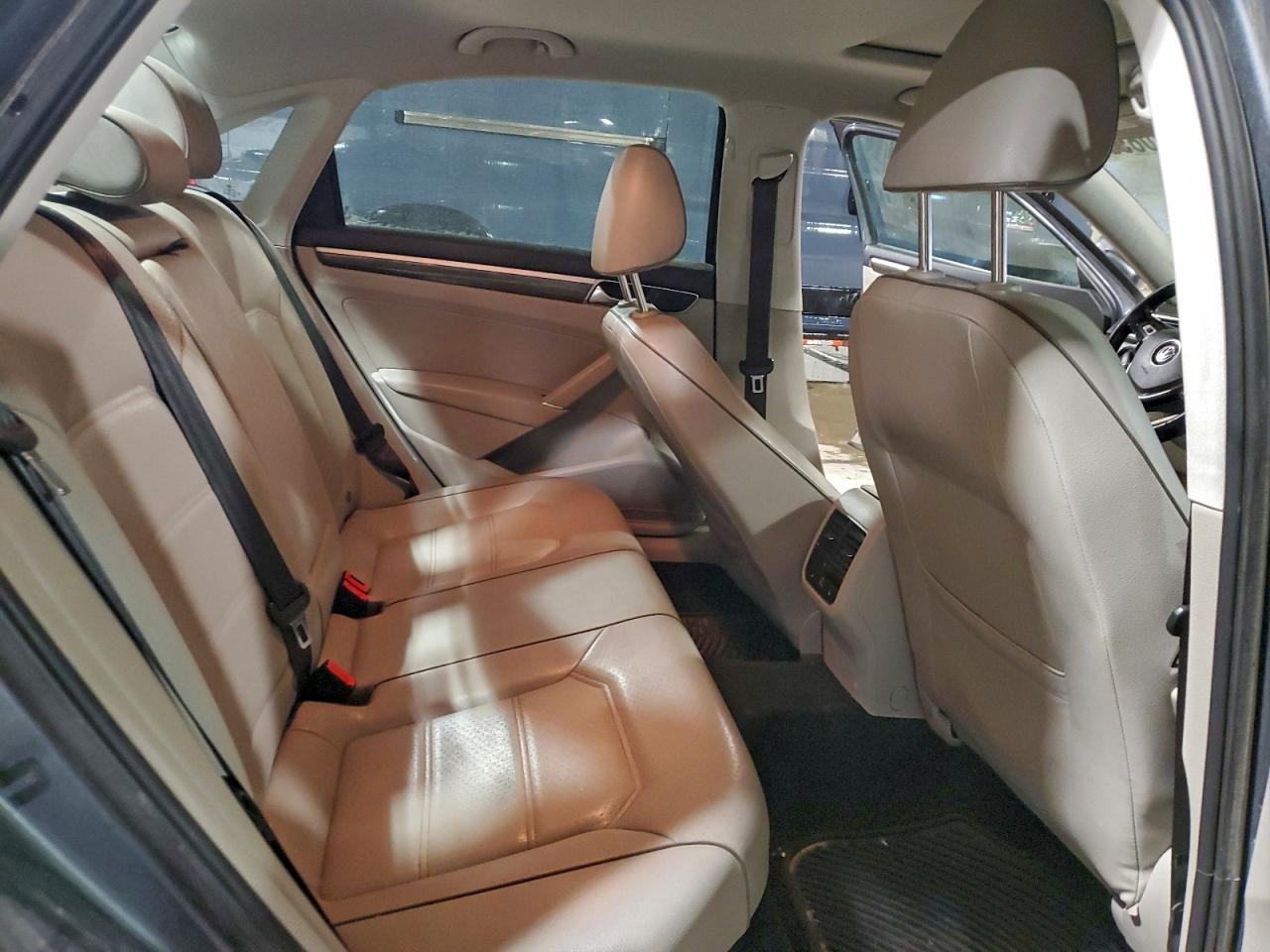 Volkswagen Passat Se Image 7