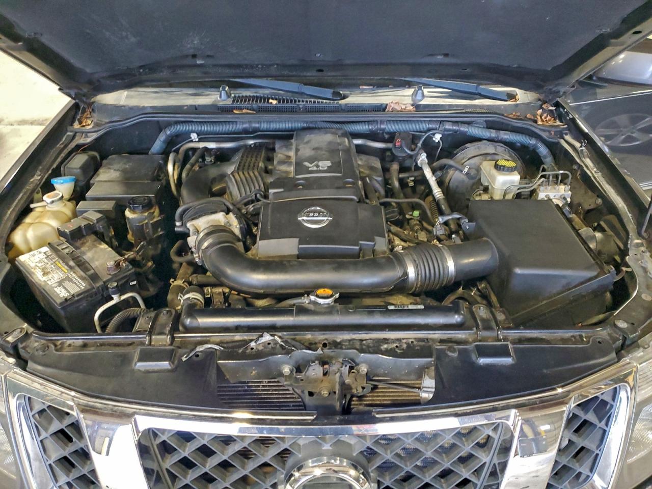 Nissan Pathfinder S Image 3
