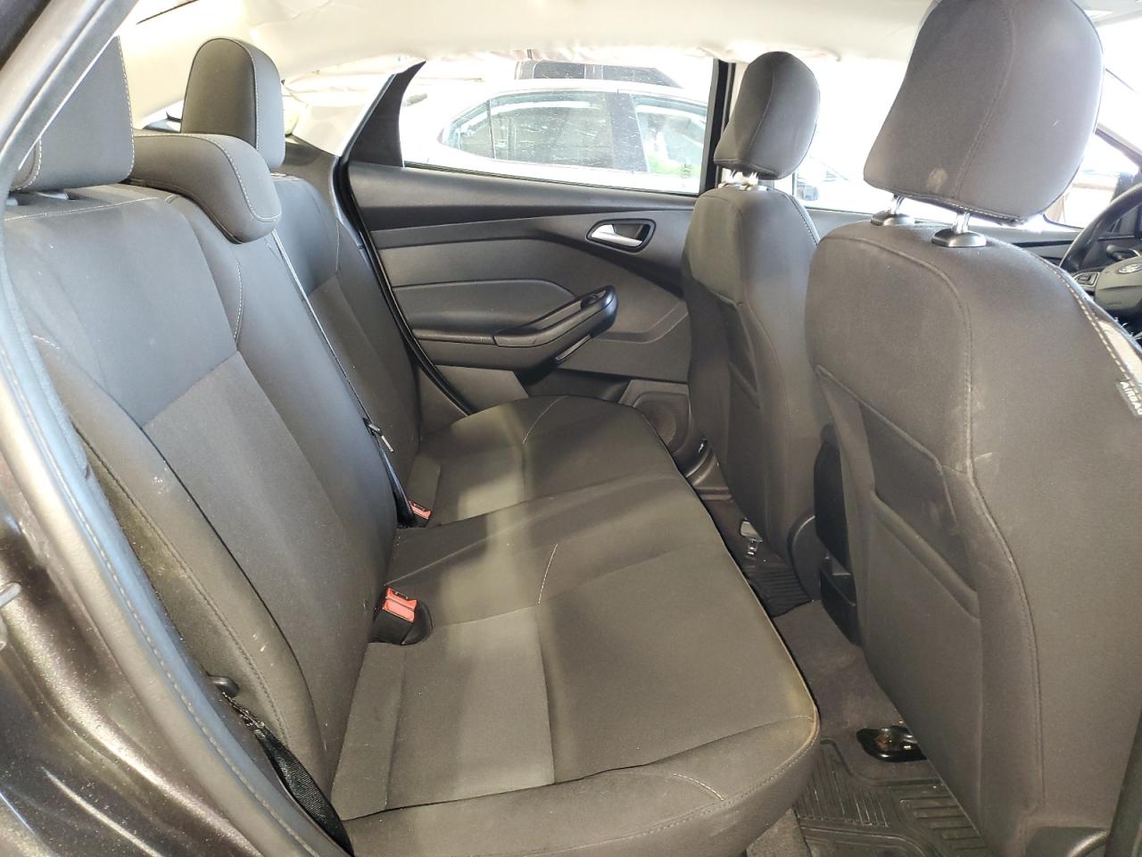 Ford Focus Se Image 12