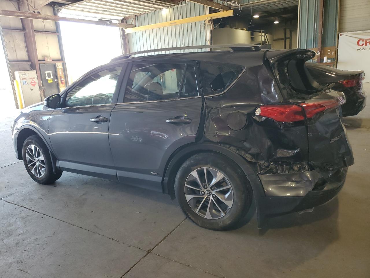 Toyota RAV4 Le Image 2