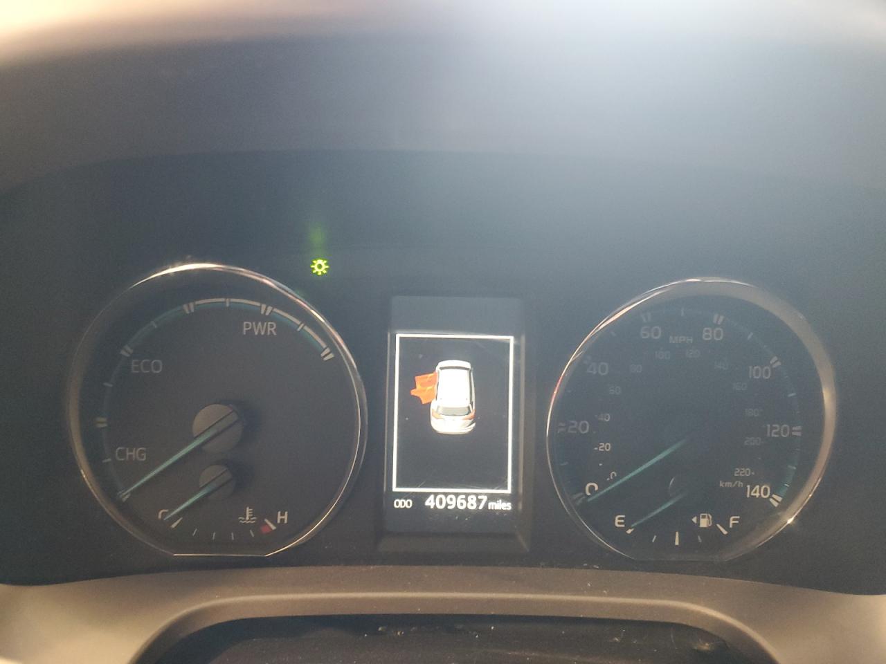 Toyota RAV4 Le Image 8