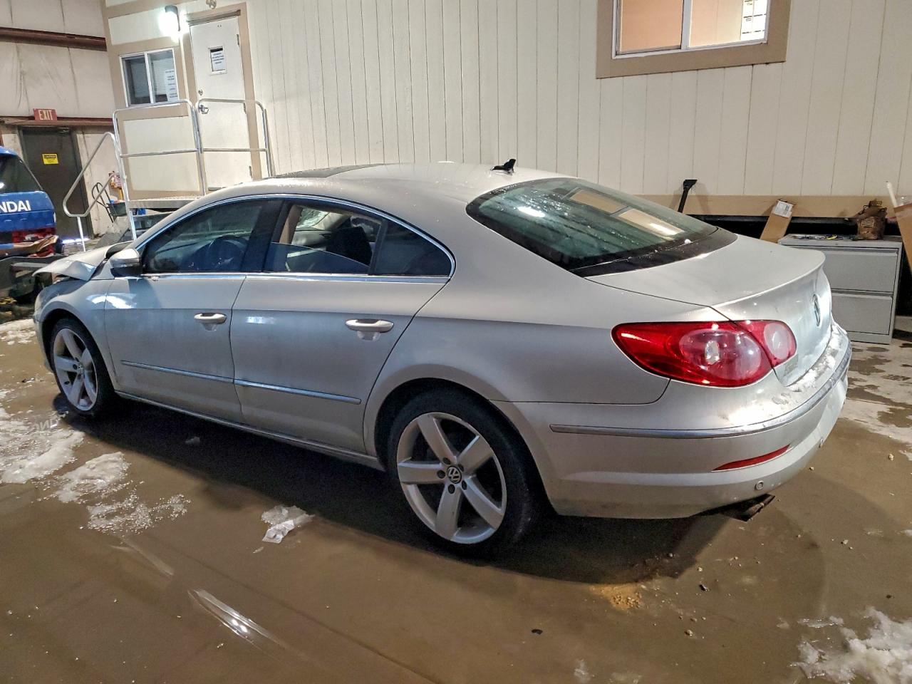 Volkswagen CC Image 5