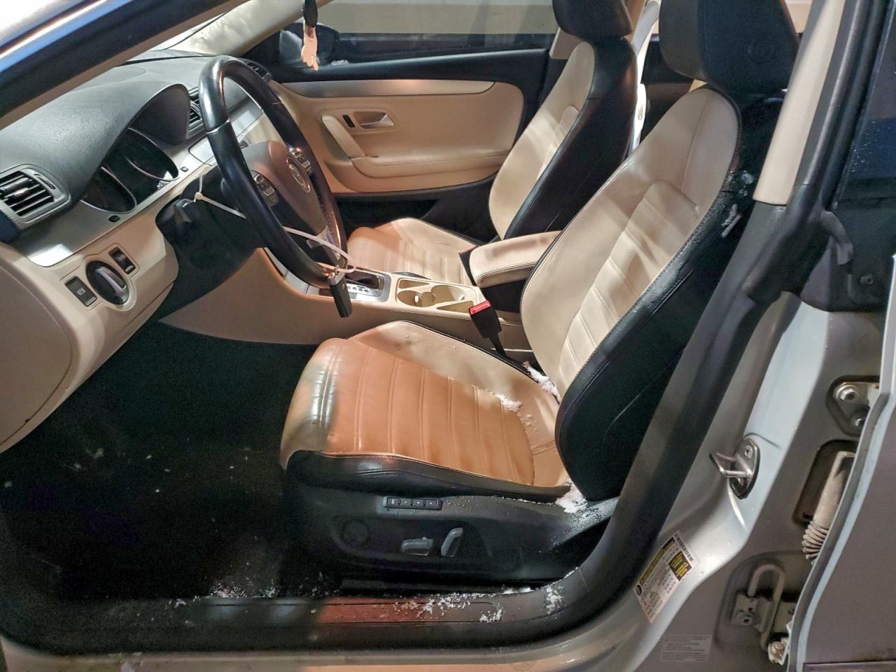 Volkswagen CC Image 9