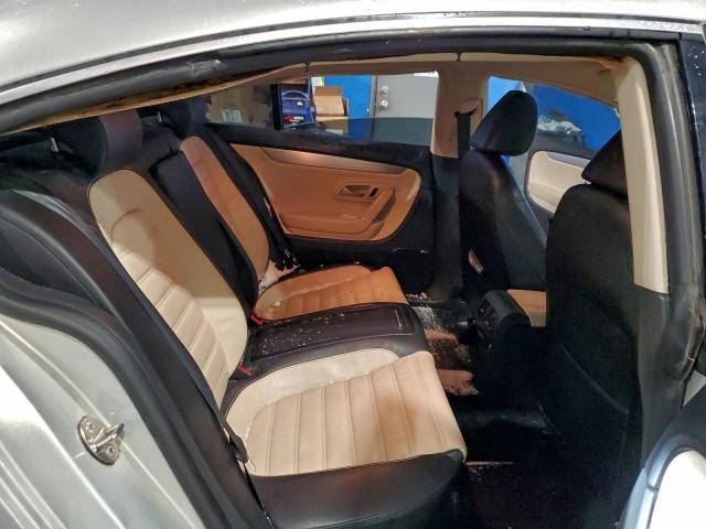 Volkswagen CC Image 8