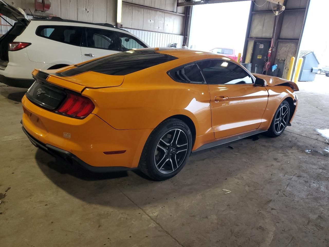 Ford Mustang Image 2