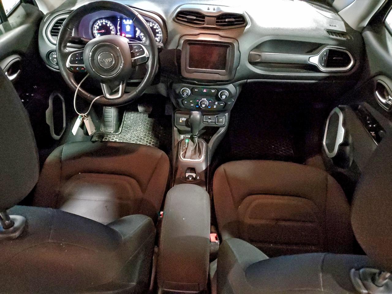 Jeep Renegade Latitude Image 13