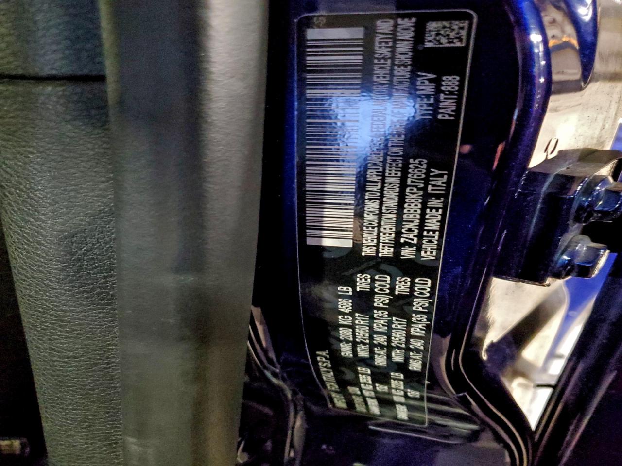 Jeep Renegade Latitude Image 2