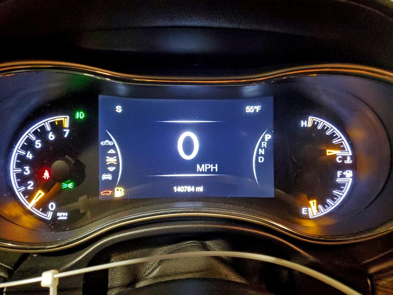 Jeep Grand Cherokee Overland Image 7