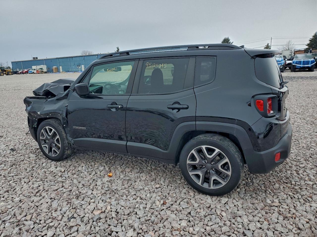 Jeep Renegade Latitude Image 2