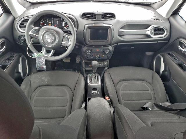 Jeep Renegade Latitude Image 12