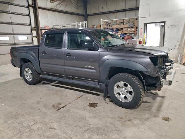 Toyota Tacoma Double Cab Image 4