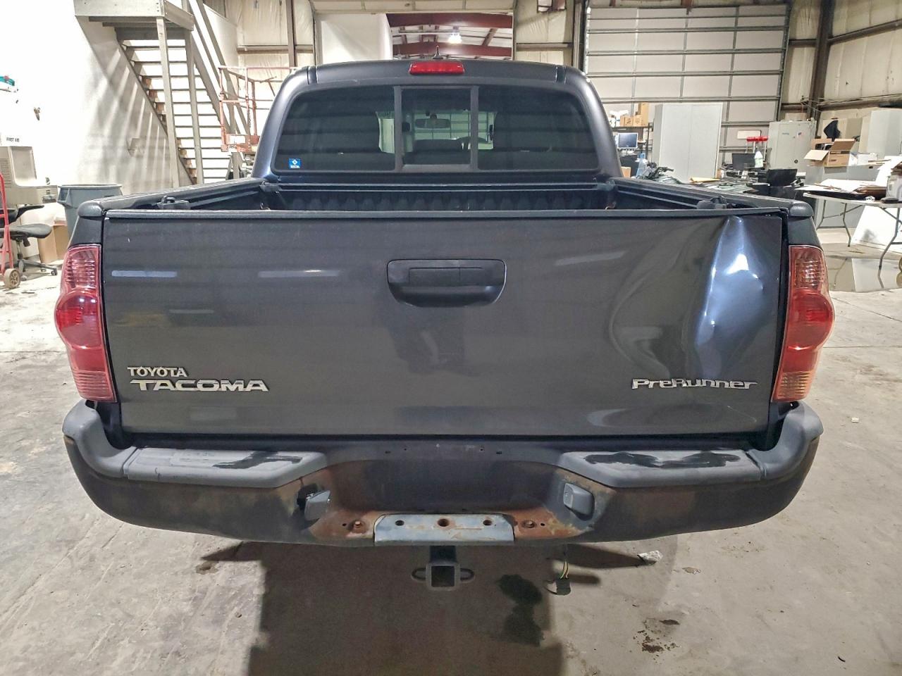 Toyota Tacoma Double Cab Image 8