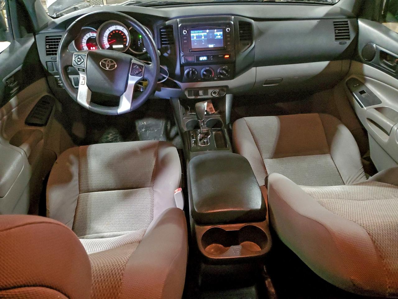 Toyota Tacoma Double Cab Image 9