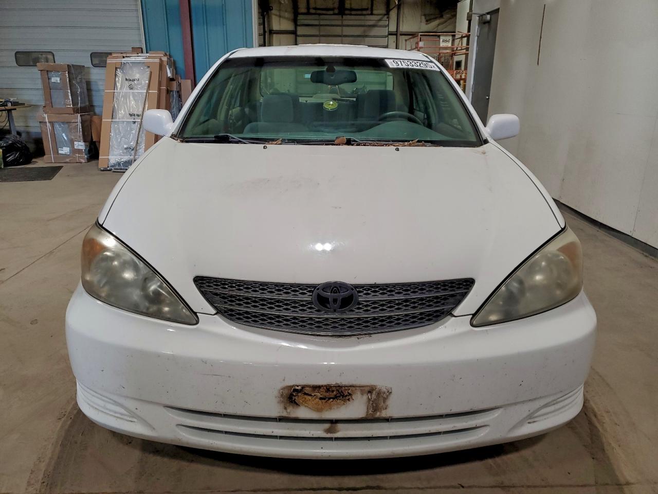 Toyota Camry Le Image 5