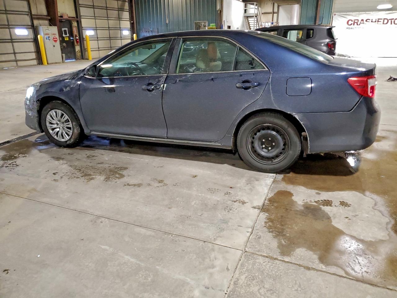 Toyota Camry L Image 3