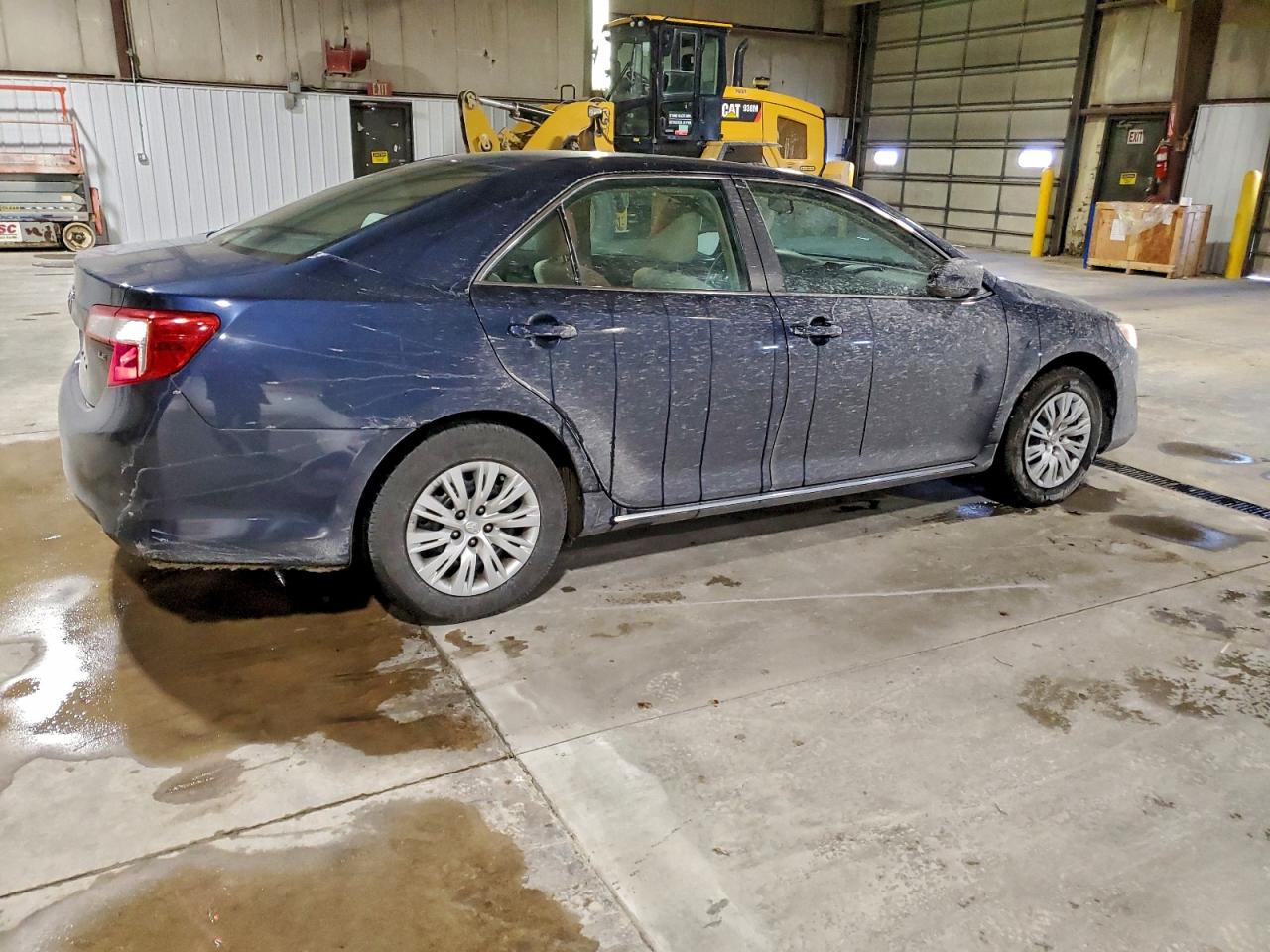 Toyota Camry L Image 12