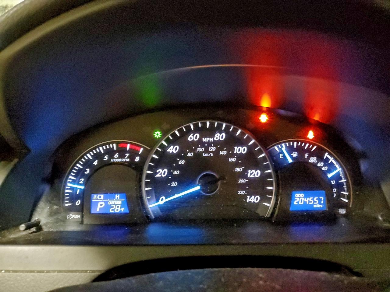 Toyota Camry L Image 6